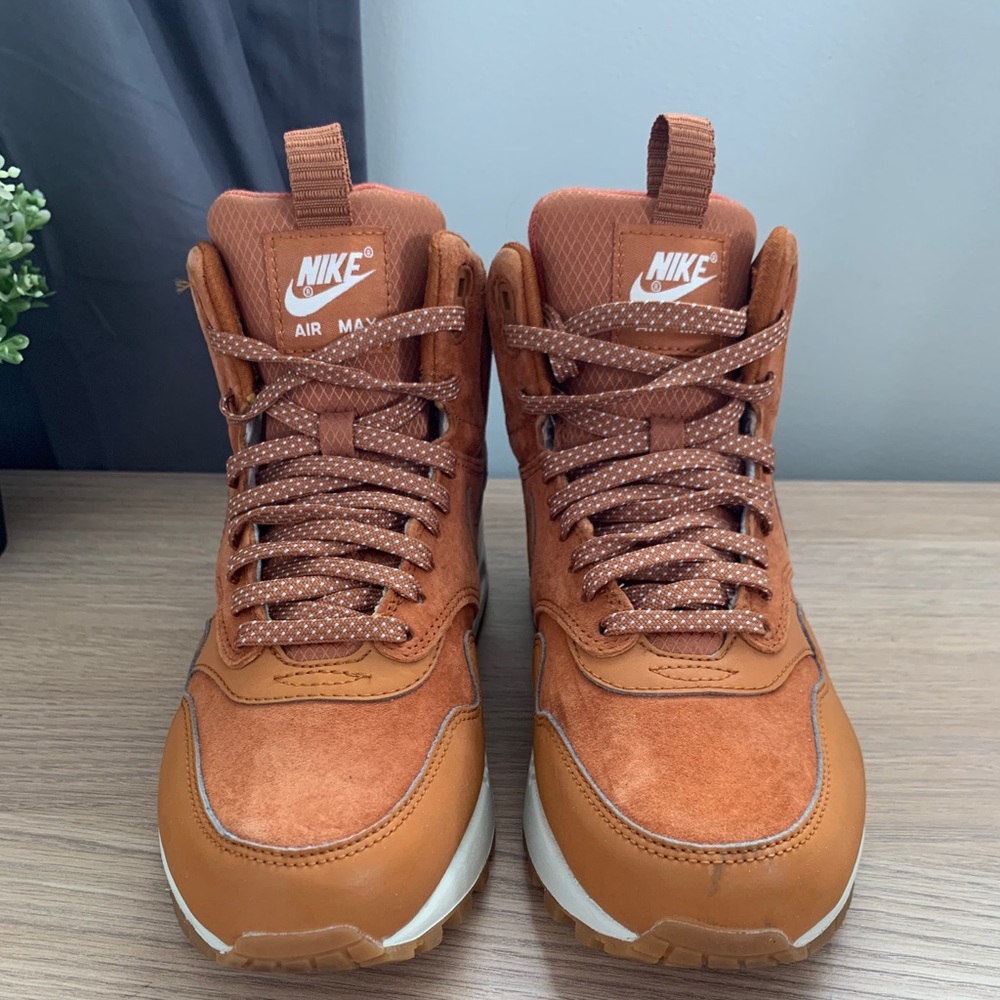 Women's NIKE Air Max 1 Sneakerboot